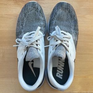 Nike Black & White Tennis Shoes